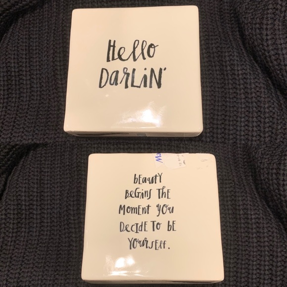 Rae Dunn Other - Rae Dunn Hello Darlin Paperweight